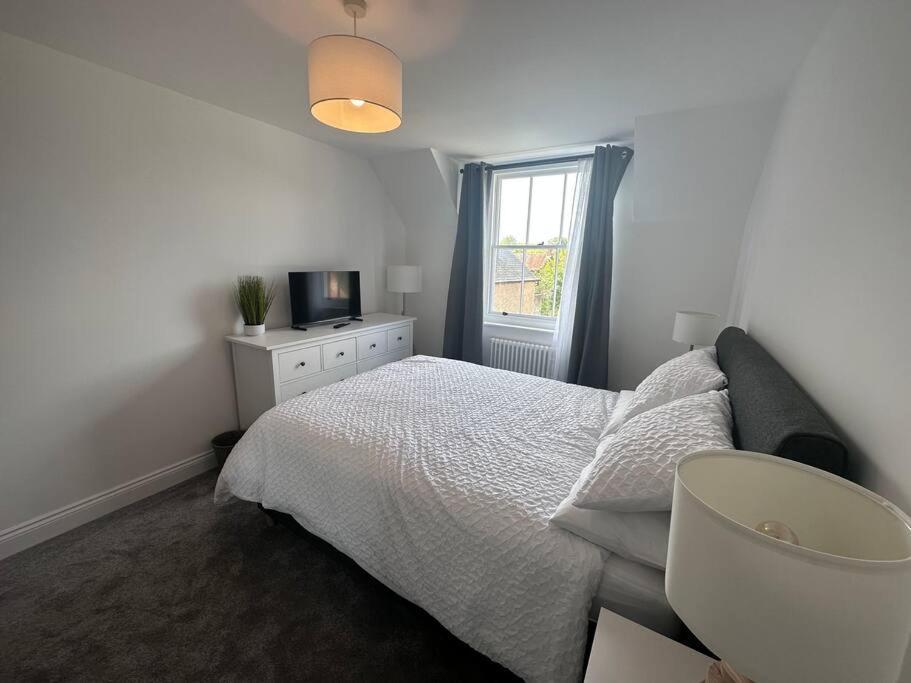 ウィンチェスター Riverside 3 Bed Houseヴィラ エクステリア 写真