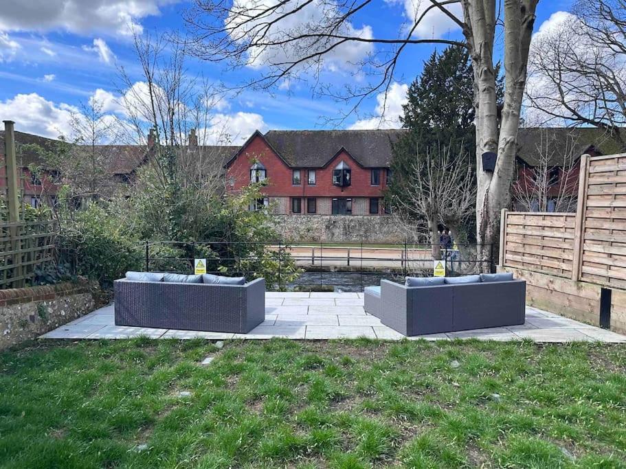 ウィンチェスター Riverside 3 Bed Houseヴィラ エクステリア 写真